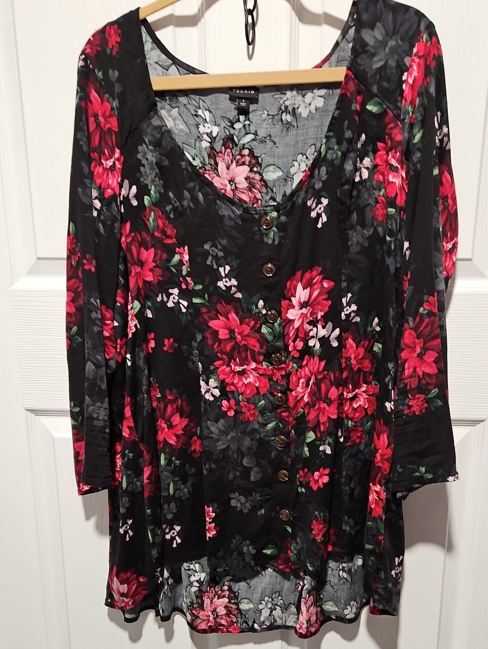 Torrid Black Floral Button-Front Tunic Top - Red Floral
